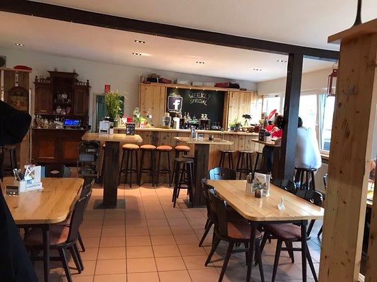 Raph's BBQ Family Diner